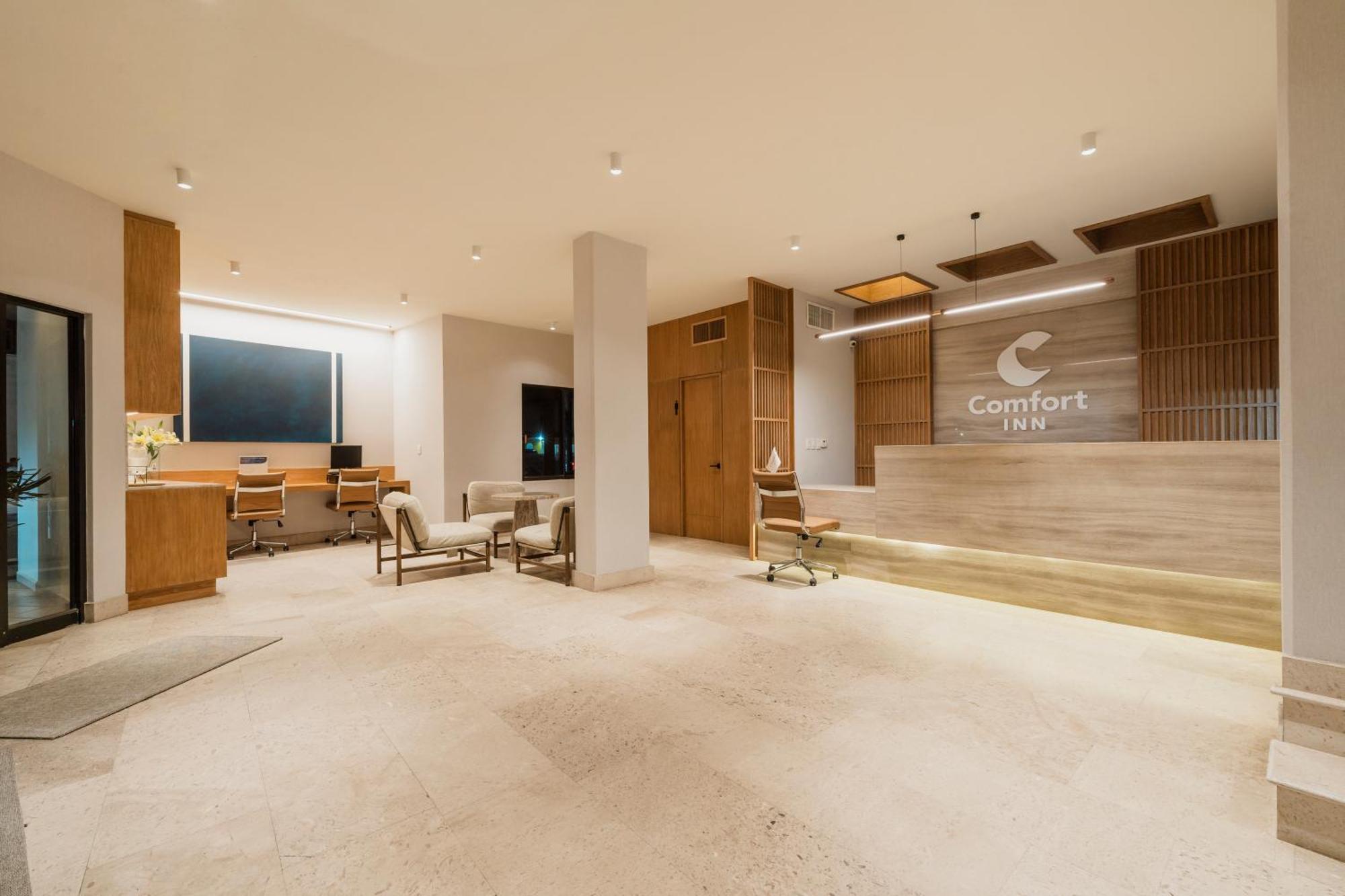 Comfort Inn Tampico Eksteriør billede