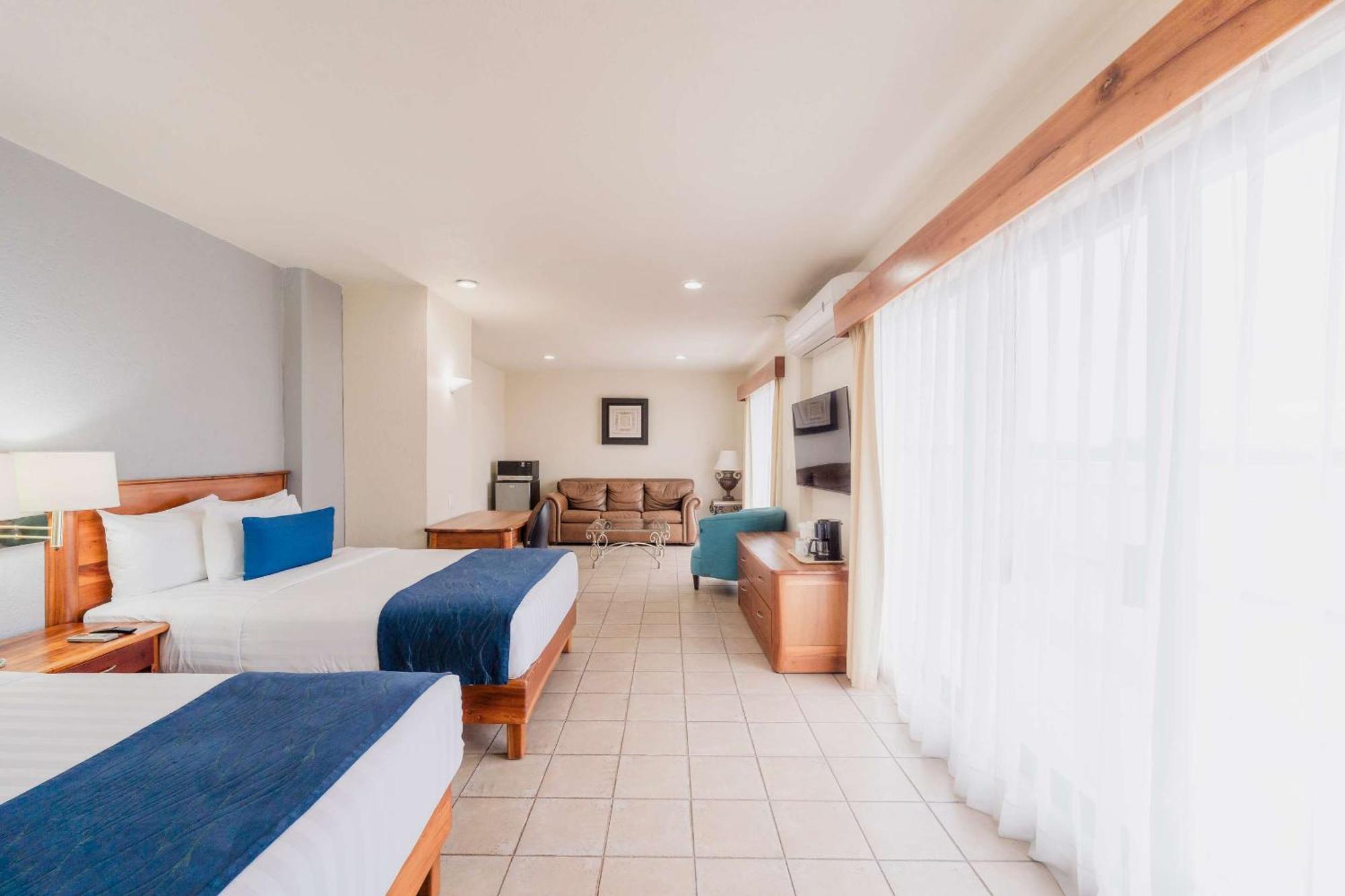 Comfort Inn Tampico Eksteriør billede